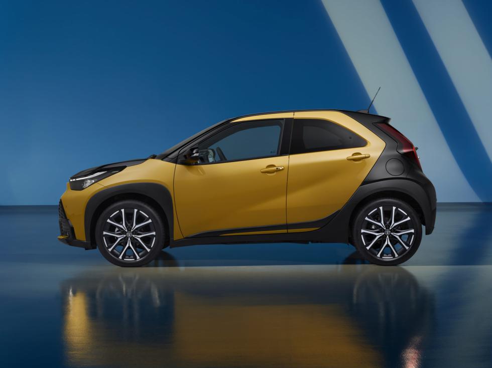 Το Toyota Aygo X ανανεώθηκε και έγινε υβριδικό!